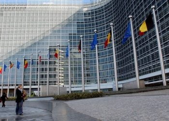 CE quer consumidor a desempenhar “papel mais importante” no setor da energia