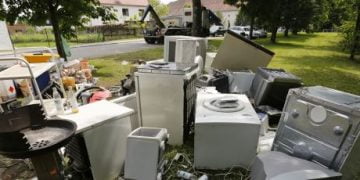 ERP sensibiliza festivaleiros em Paredes de Coura a reciclar velhos equipamentos e pilhas usadas