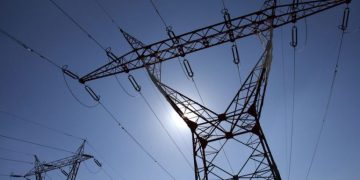 Consumo de electricidade aumenta 0,4% até julho com produção renovável em queda