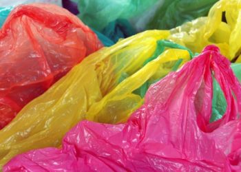 Impacto da introdução de taxa nos sacos de plásticos permanece desconhecido