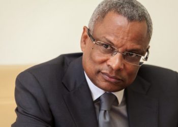 O primeiro-ministro de Cabo Verde mantém confiança política no ministro do Ambiente