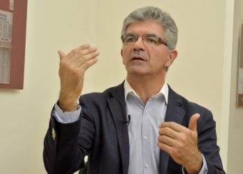 Edgar Silva denuncia “grosseira violação” da Constituição no apoio a agricultores