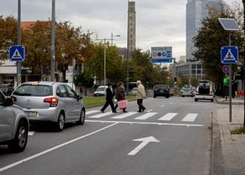 Porto investe em sinalização LED nas passadeiras para diminuir atropelamentos