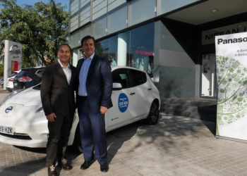 Panasonic recebe veículo da Nissan 100% elétrico
