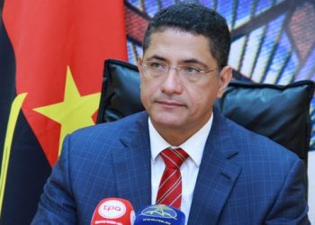 Governo angolano quer setores da água e eletricidade autossustentáveis