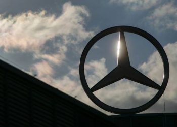 EUA investigam emissões de veículos da Mercedes-Benz
