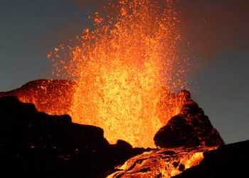 Extinção dos dinossauros pode ter sido causada por erupções vulcânicas