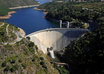 Brasil arrecada 3,2 mil milhões de euros com leilão de quatro hidroelétricas