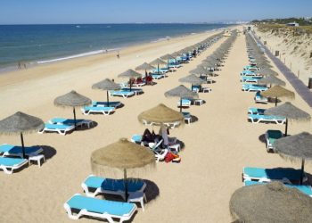 Bandeira Azul em toda a costa do concelho de Loulé