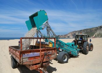 Limpeza das Praias da Nazaré assegurada pelos Serviços Municipalizados