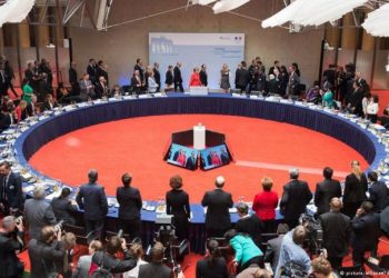 Comissário Arias Cañete em Berlim para debater prioridades para cumprimento do novo acordo mundial sobre o clima