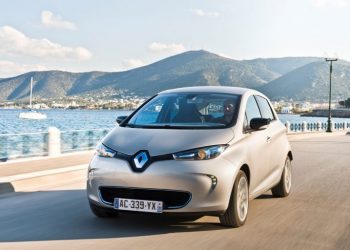 Renault entrega chaves do 100.000º veículo elétrico vendido