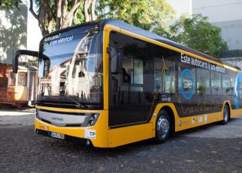 Nas ruas de Lisboa já circula um autocarro movido a eletricidade