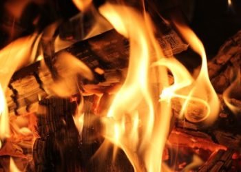 Picos de poluição nas noites mais frias devido às lareiras