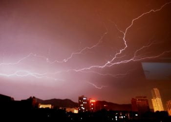 NASA conclui que trovoadas causaram grandes incêndios no Alasca e Canadá