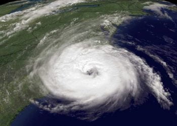 Passagem de furacão nos Açores sem ocorrências graves