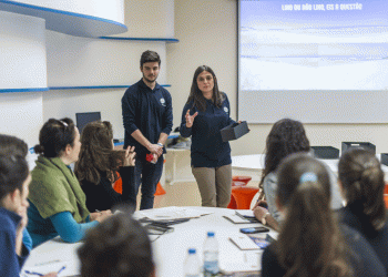 Oceanário de Lisboa promove workshop de “Plasticologia Marinha” para professores