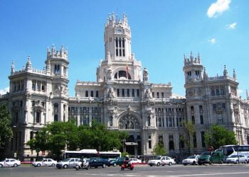 Madrid aprova plano para expulsar carros do centro da cidade