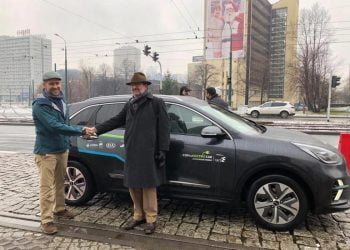 Carro 100% elétrico leva mensagem de Lisboa Capital Verde 2020