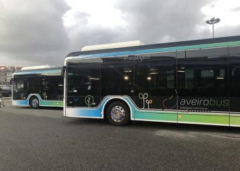 Autocarros elétricos da Transdev começaram a circular hoje nas ruas de Aveiro