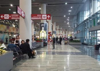 Aeroporto Internacional de Macau quer reduzir as emissões de CO2 em 30% até 2028