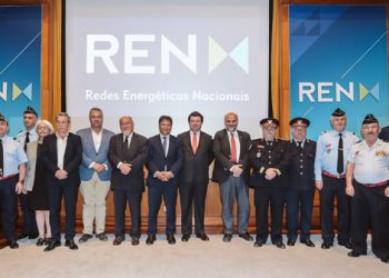 REN entrega viaturas a oito corporações de bombeiros voluntários