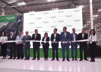Schneider Electric inaugura a primeira fábrica inteligente no México