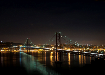 Maior qualidade de iluminação e eficiência energética na Ponte 25 de abril
