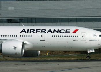 Air France pretende compensar emissões de CO2 dos seus voos diários internos