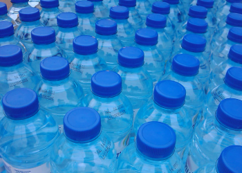 Águas Minerais e da Nascente de Portugal, APED e PROBEB avançam para devolução de embalagens de bebidas em plástico não reutilizáveis