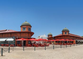 Mercados de Olhão assinalam 104 anos de história e eliminam sacos plásticos