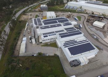 SunEnergy: Projeto de autoconsumo instalado na Logoplaste vai permitir uma redução de 500 toneladas de CO2 por ano