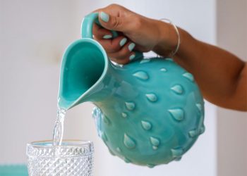 Jarro GOTA nasce da parceria entre EPAL e Bordallo Pinheiro