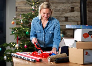 Uso de “embalagens pouco eficientes” pode resultar em quase “590 mil viagens desnecessárias”, alerta estudo da DS Smith