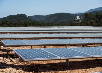 Helexia instala central fotovoltaica na cobertura da Gresart