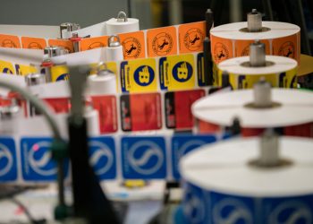 Continental vai reduzir para metade o número de autocolantes a colocar nos pneus