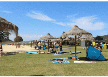 Praia fluvial de Monsaraz vai ter ação de limpeza do lixo para preservar ecossistemas da albufeira de Alqueva