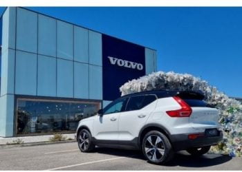 Onda de lixo oceânico da Volvo vai estar em Lisboa até final de julho
