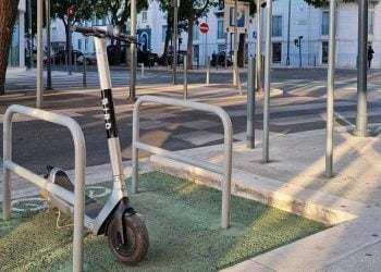 Bird implementa modelo de parqueamento obrigatório de trotinetes em Lisboa