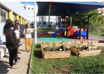 Jovens voluntários criam espaço ecológico em Sintra