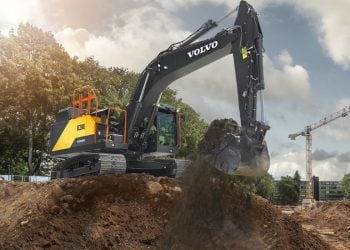 Novas escavadoras da Altri recorrem à tecnologia híbrida para reduzir consumo de combustível