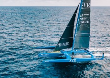 Trimaran parte de Cascais para o mediterrâneo sensibilizando para o tema da poluição dos oceanos