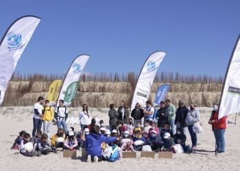 Pingo Doce e Novo Verde promovem ações de limpeza nas praias da Liga MEO Surf