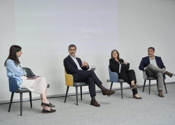 APREN, APA e DGEG preparam guia para simplificar e clarificar o processo de licenciamento de renováveis