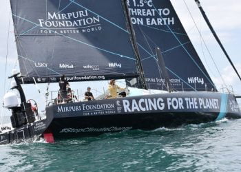 Ação a bordo da Fundação Mirpuri alerta para extinção dos recifes de coral