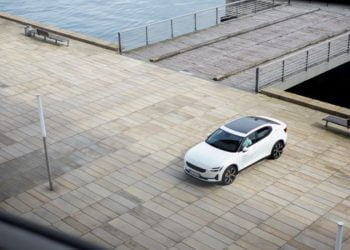 Polestar aposta na indústria têxtil para conseguir carro neutro em termos climáticos até 2030