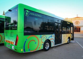 Albufeira reforça frota de transportes urbanos com cinco viaturas 100% elétricas