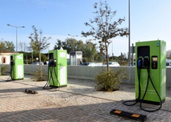 Vilamoura reforça aposta na mobilidade elétrica com novo hub de carragamento