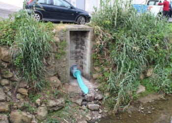 SMAS de Sintra instalam redes de retenção para evitar resíduos nas linhas de águas