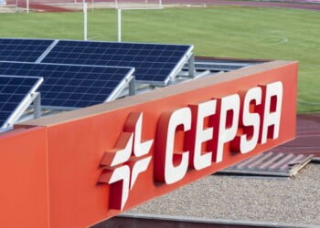 Mais de 500 postos Cepsa na Europa têm painéis solares